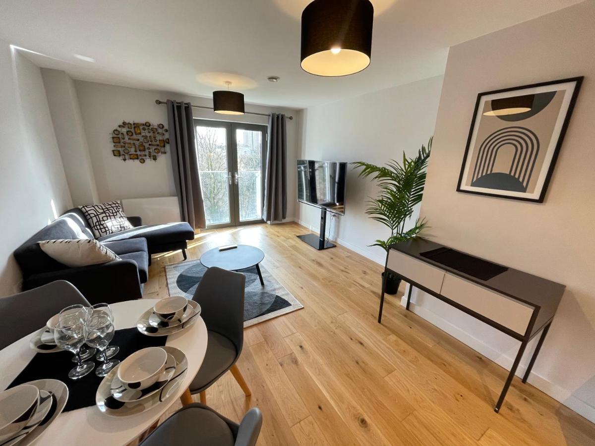 Stunning 2-Bed Apartment In Bristol With Parking Екстериор снимка